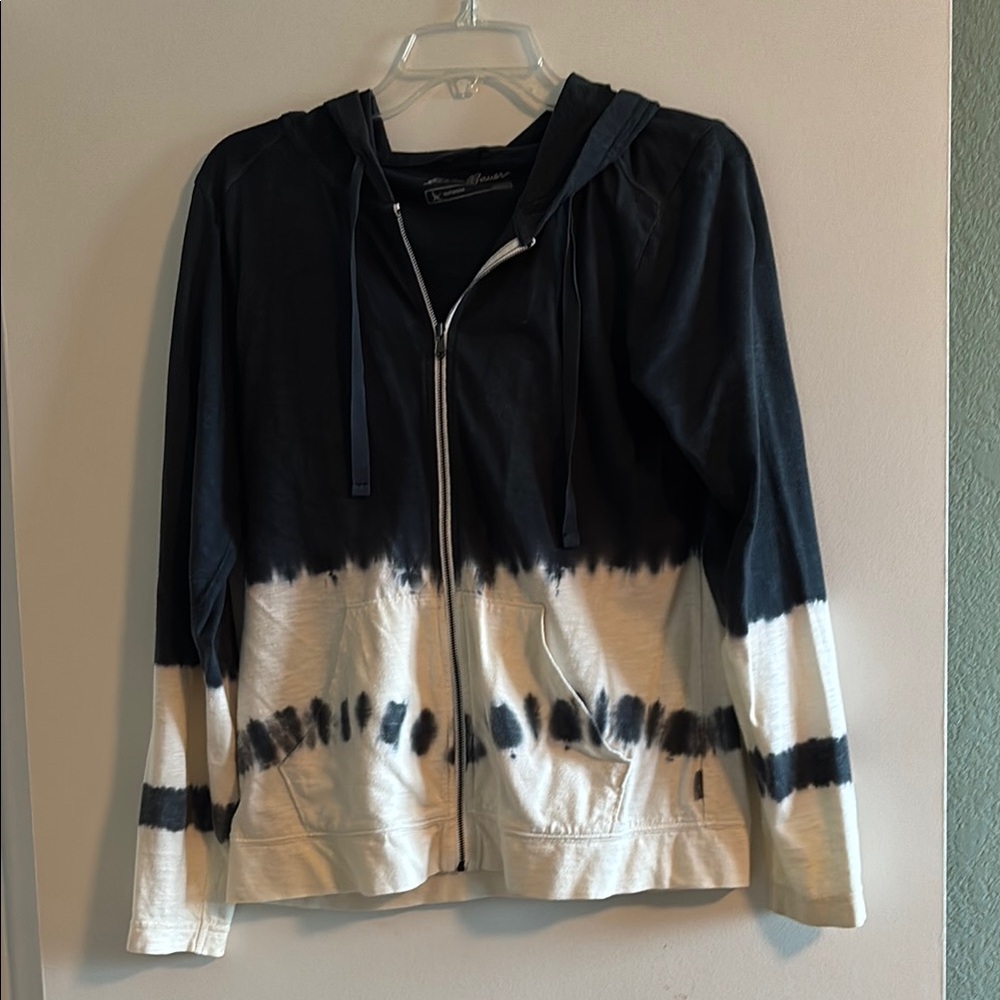 Blue and White Tie-Dye Zip-Up Hoodie size small